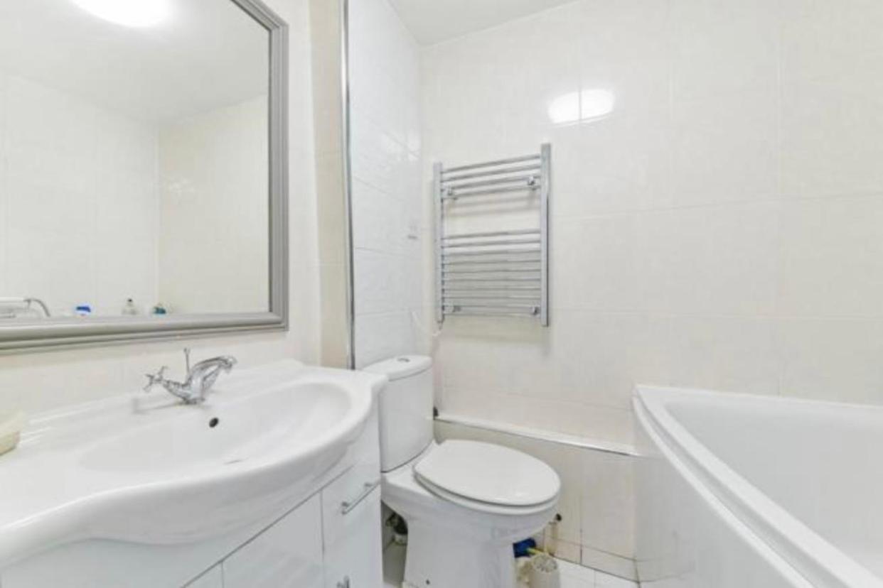 Brunswick Rooms Сътън Екстериор снимка